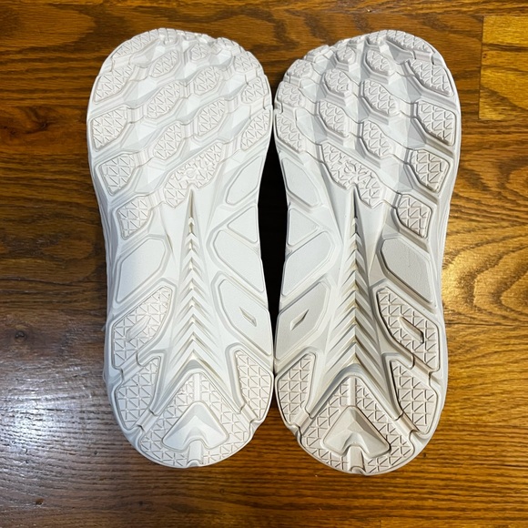 Hoka NIB Women’s CLIFTON 8 Shoes Size 9D Wide Width - Picture 8 of 10